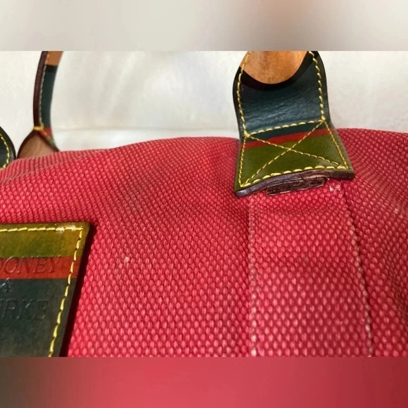 Rare Dooney & Bourke Vintage Small Red Canvas Duffle Bag with Leather Handles - Picture 8 of 16
